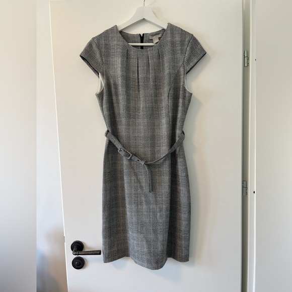 H & M dress - Picture 5 of 6